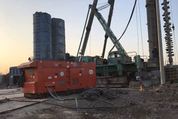 陆良如何检查发电机组燃油系统的密封性？