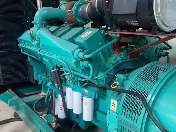 陆良更换100kW柴油发电机组机油时，需要注意哪些事项？