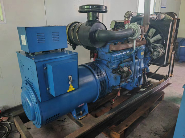 陆良100kW柴油发电机组使用多级机油有哪些优缺点？